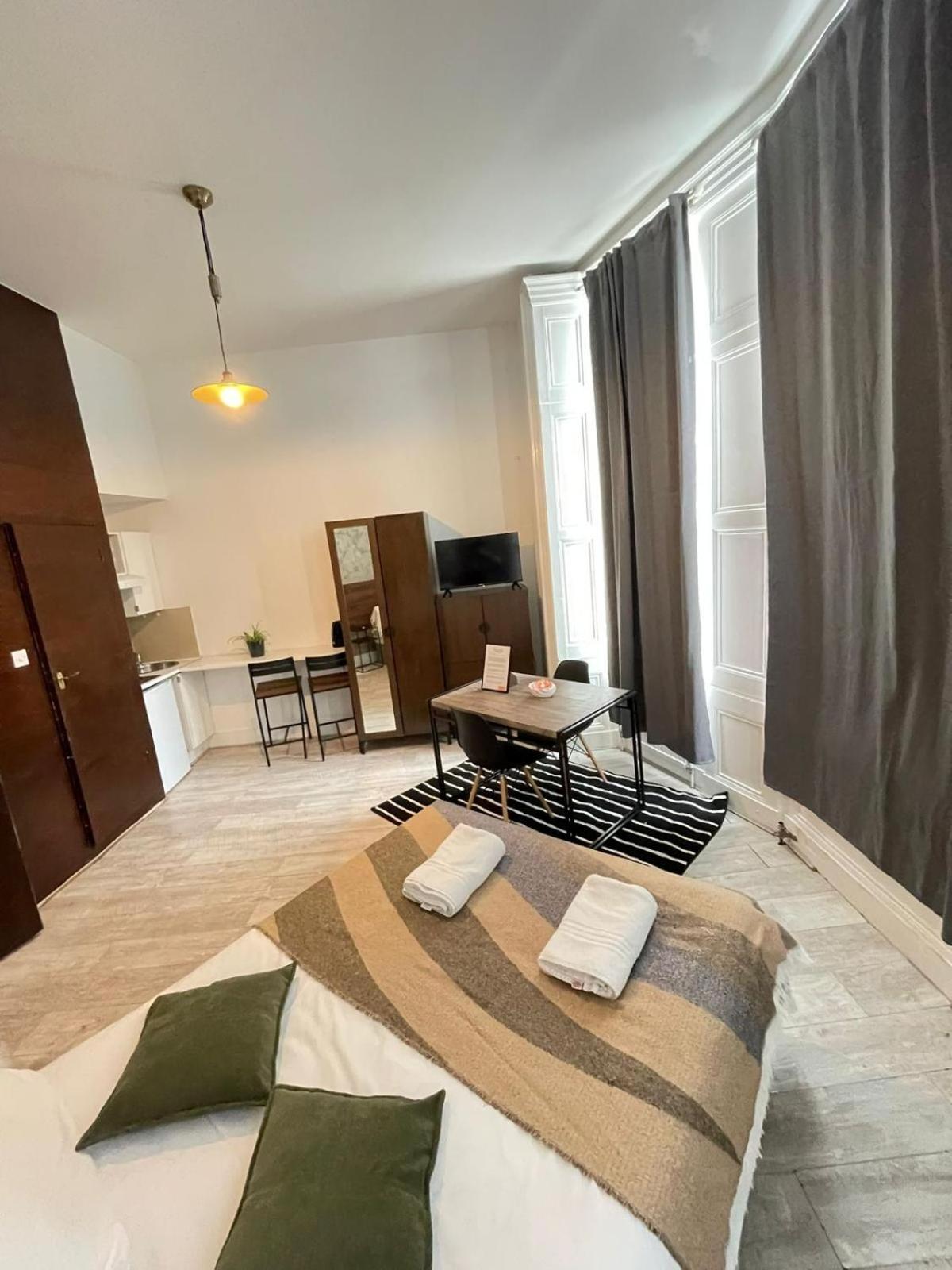 Cromwell Apartments Лондон Екстер'єр фото