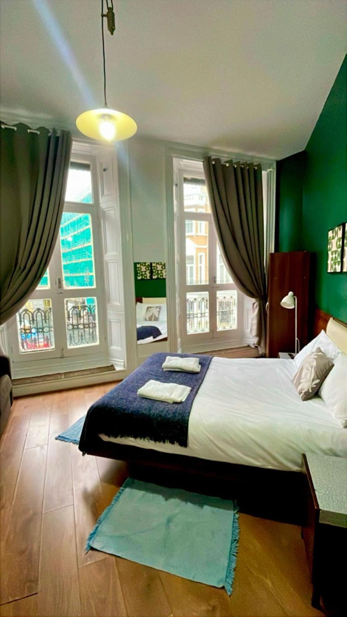 Cromwell Apartments Лондон Екстер'єр фото