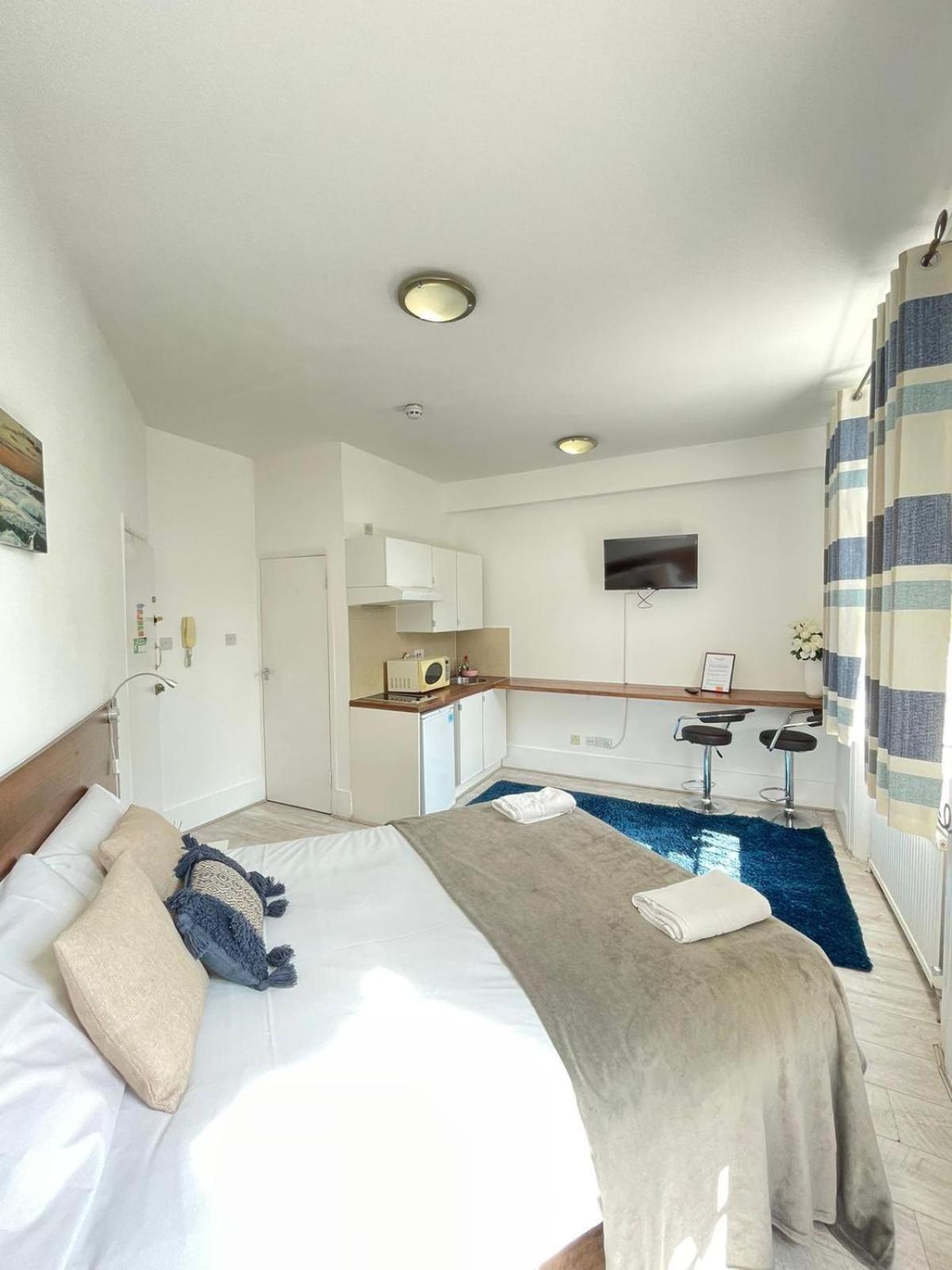 Cromwell Apartments Лондон Екстер'єр фото