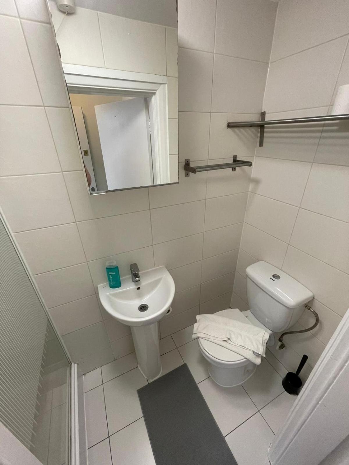 Cromwell Apartments Лондон Екстер'єр фото